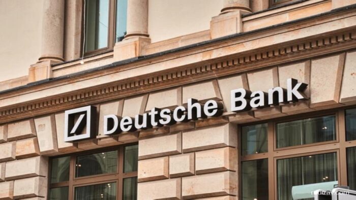 Deutsche Bank เมื่อวันพฤหัสบดีทำลายการคาดการณ์กำไรในไตรมาสสี่โดยรายงานกำไรสุทธิ 1.3 พันล้านยูโร (1.4 พันล้านดอลลาร์) และประกาศผลตอบแทนผู้ถือหุ้นอีก 1.6 พันล้านยูโรในปี 2567
